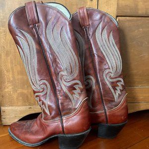 Vintage Tony Lama Cowboy Boots Style #7447 with Embroidery